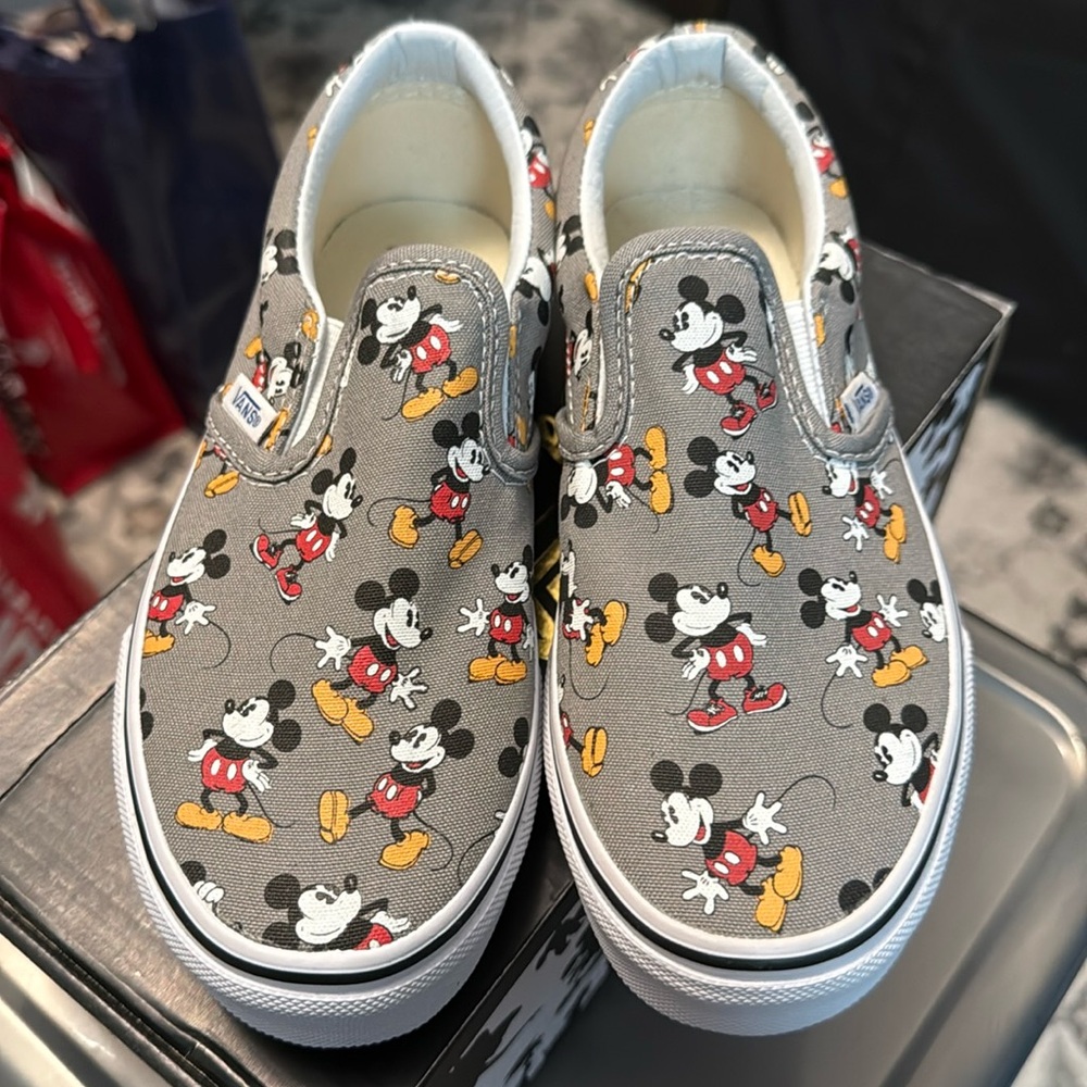 Vans Classic Slip On.  Disney Mickey Mouse Little Kids size 3